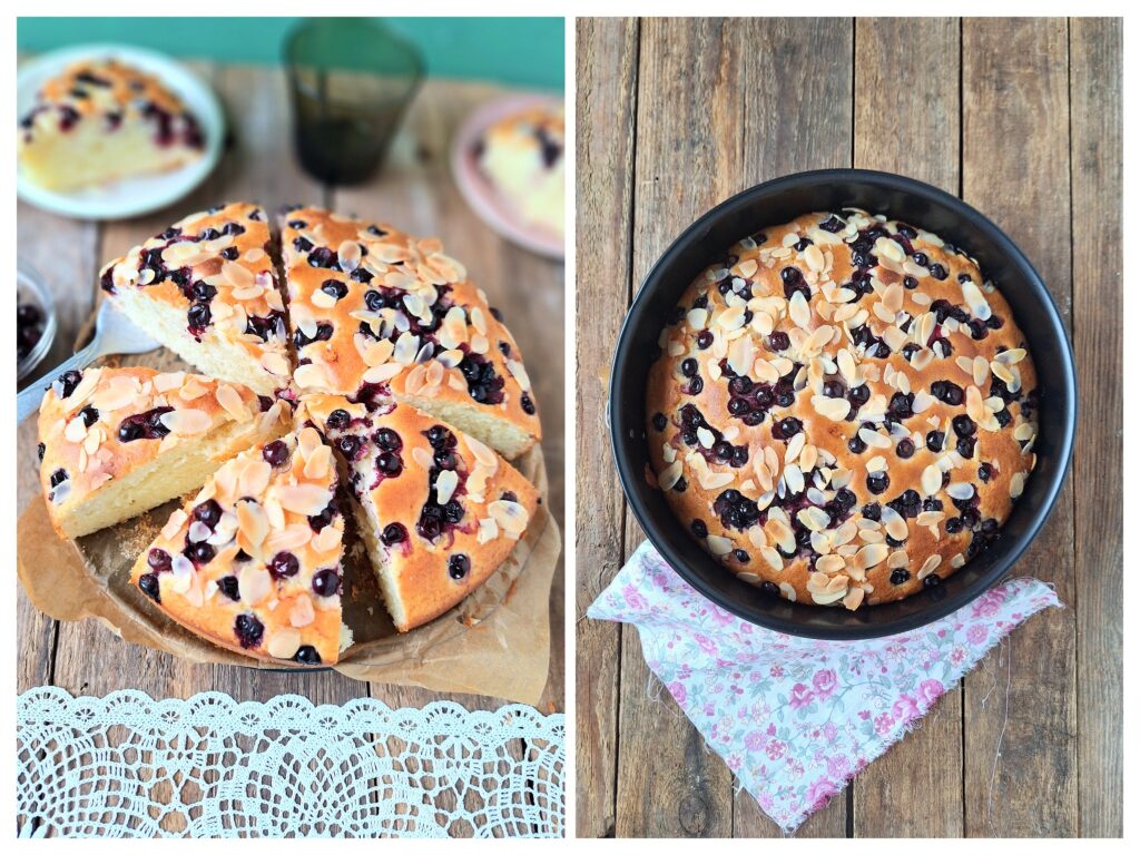 Angeschnittener Beerenkuchen mit Mandelblättchen und rechts ein ganzer kuchen in einer Springform.